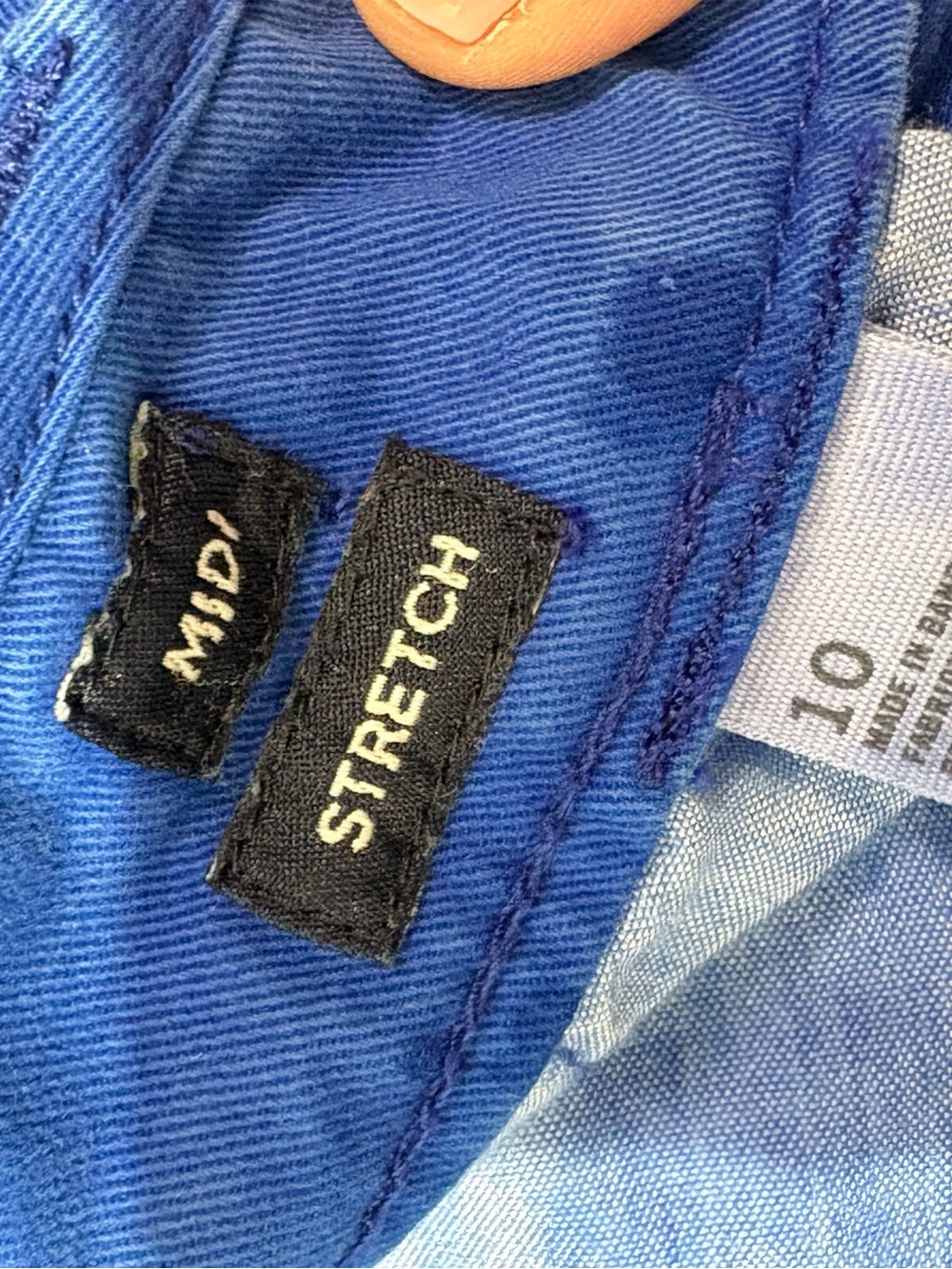American Eagle Outfitters Women’s Bright Blue Jean Shorts - Picture 3 of 5